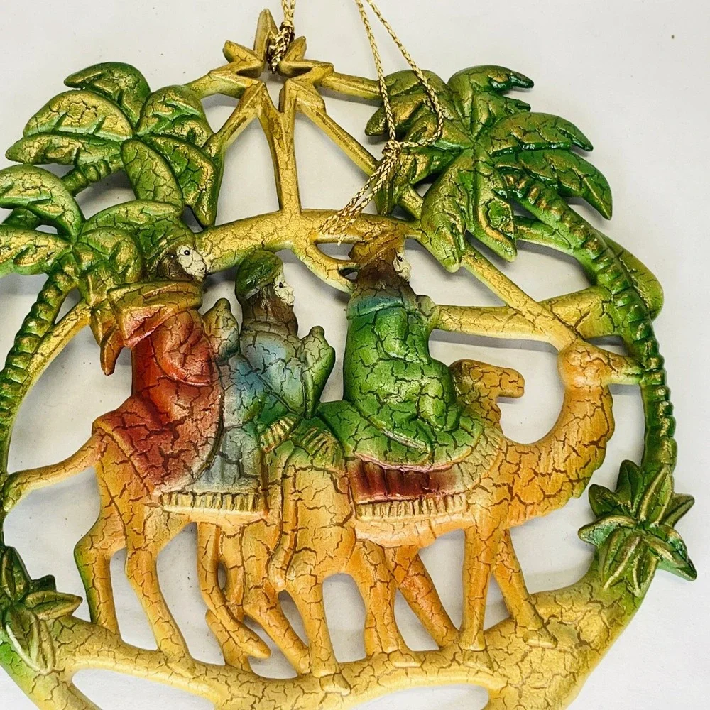 2VTG Christmas Hard Plastic Ornament 3 Wise Men Kings Nativity Palm Trees Camels
